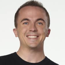 Frankie muniz and wife paige. Frankie Muniz Has Gone From Malcolm In The Middle To A Millennial Approaching Middle Age Primetimer