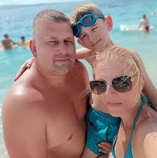 Can I walk around Sagrada after Towers at 915?