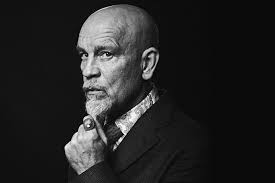 The earl of rochester, a 17th century poet who famously drank and debauched his way to an early grave, only to earn posthumous critical acclaim for his life's work. John Malkovich Swissgart