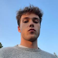 Leo Fine (@le0fine) • Instagram photos and videos