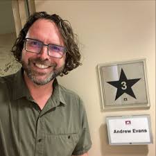 Andrew Ellis Evans (@wheresandrew) • Instagram photos and videos