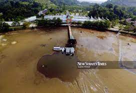 It explores the people and stories behind innovation, and the roots and fruits of their ideas, aiming to inspire audiences. Malaysia Faces A Water Crisis Malaysia Watercrisis Weehingthong