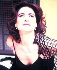 She made her professional debut with the theatrical company teatro libero, and had her breakout in 1974. Lina Sastri Facebook