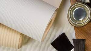 Les papiers peints intissés sontplus faciles à poserque les papiers peints classiques car l'encollage se fait directement sur le mur et non sur le papier. Poser Du Papier Peint Les 10 Pieges A Eviter Cote Maison