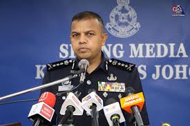 Ketua polis negara, datuk seri abdul hamid bador bercakap kepada media pada majlis serah terima tugas timbalan ketua. Ayob Khan Dicadang Terajui Jsj Abdul Hamid Bador Utusantv