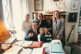 Après la naissance de sa fille, jehanne, en 1998, marine le pen est rapidement tombée enceinte de jumeaux. Marine Et Jean Marie Le Pen Une Histoire De Famille