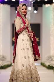 Pakistani Bridal Dress Beautiful My Sister Had This Design But A Red Top And Cream L Pakistani Bridal Dresses Pakistani Bridal Wear Pakistani Wedding Dresses