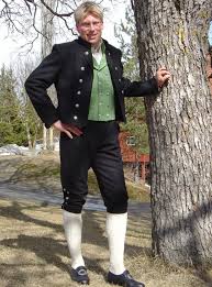 Flere menn vil ha bunad. Festdrakt Grinakervev Har Laget En Moderne Bunad Basert Pa Gamle Norske Drakttradisjoner