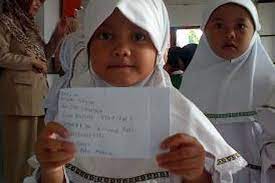 Check spelling or type a new query. Minta Maaf Karena Rewel Bocah Tk Ini Kirim Surat Untuk Orangtua Via Pos
