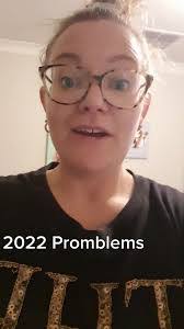 Roxanne Mansfield's Instagram, Twitter & Facebook