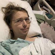 Chelsea manning before and after pictures. Chelsea Manning Tweets Photo From Hospital Bed After Gender Affirmation Surgery