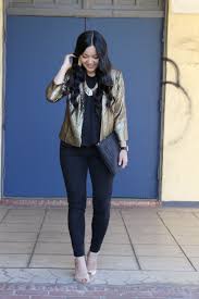 6 Sparkly Outfits For New Year S Eve Without Being Crazy Party Outfit Jeans New Years Eve Outfits Trendy Party Outfits