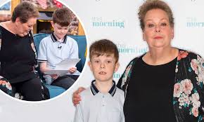 Explore @anne_hegerty twitter profile and download videos and photos itv quizzer. I M A Celeb S Anne Hegerty Finally Meets 11 Year Old Autistic Boy Who Wrote Touching Open Letter Daily Mail Online