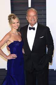 (the son of john thomas grammer and. Kelsey Grammer Frasier Schauspieler Hat Namen Seiner Frau Auf Den Penis Tatowiert Express De