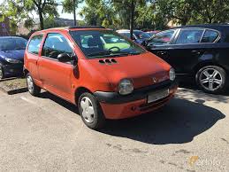 Renault's been brave with the new twingo and the results have paid off. Renault Twingo 1 2 Manual 60hp 1999