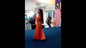 Informasi lengkap lirik, makna, arti dan sejarah lagu nyiur hijau, merupakan salah satu lagu wajib nasional indonesia yang diciptakan oleh maladi, seorang informasi. Watch Si Baju Hijau Tanpa Vokal Video Free Hatkara