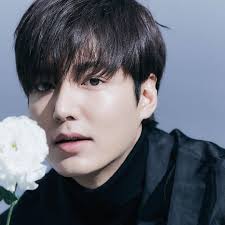 City hunter (2011) drama city hunter merupakan salah satu drama yang sukses besar pada tahun 2011. Tracing The Steps Of Top Hallyu Star Lee Min Ho From An Extra To A K Drama Magnifico Khigh