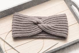These 13 free knitting patterns will show you how to knit a headband in no time! Headband With A Twist Knitting Pattern Mirella Moments