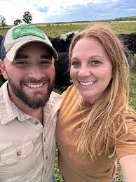 Cora Leach's Instagram, Twitter & Facebook