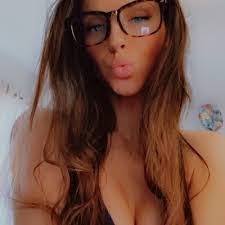 Sandra Clow's Instagram, Twitter & Facebook