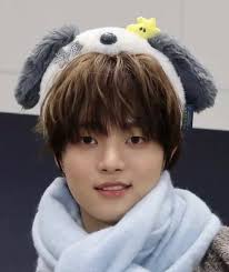 Here's another pic we took of "All My Children" and "Mama's Family" star  Dorothy Lyman, at FanBoy Expo. In this photo, Dorothy (Naomi) is signing  our vintage "Mama's Family" advertising card also