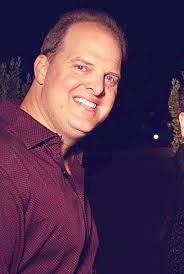 Reel RichesDe servicio al cine