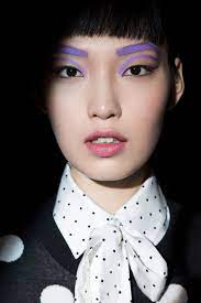 Marcjacobsbeauty Global Makeup Artist Gilbert Soliz Uses Highliner Matte Gel Eye Crayon In Mist Me To Create A Col Matte Gel Makeup Inspiration Graphic Eyes