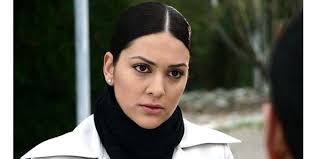 Born 27 august 1982) is a turkish actress. Berguzar Korel Den Sasirtan Azerbaycan Ve Ermenistan Paylasimi