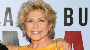 Samantha Jones, el icónico personaje de 'Sex & the city', al que dio voz la  mamá de Aislinn Derbez | ¡HOLA!