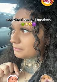 Marlo Larson's Instagram, Twitter & Facebook