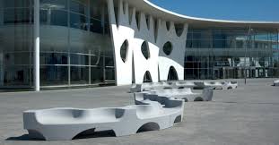Gra via park, unul din cele mai apreciate ansambluri rezidențiale din sectorul 6, este astăzi acasă pentru o comunitate de 1.000 de familii: Streetscape Parc Del Forum Barcelona Escofet