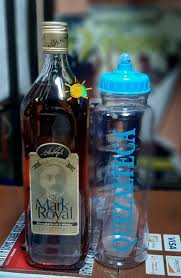En la compra de tu botella de Mark Royal te llevas un pachon de #Quezalteca  GRATIS!! #XelaBoutique #Noviembre