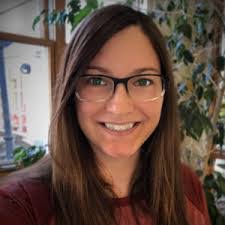 Liz Abbott's Instagram, Twitter & Facebook