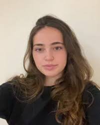 Os presentamos las propuestas que se mostrarán al público en la Residencia  de @cia.lacole en @teatropradillo de la mano de las propias creadoras!! ✨,  🔴Mutable (Versiones del yo), Creación: Mara Krüger ...