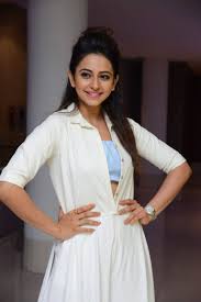 Anushka shetty is a famous south indian telugu actress who appeared in a various telugu and tamil films. Meet Top 5 Tallest South Indian Actresses Bollybytes