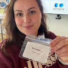 Mësojmë për t'u përmirësuar❣️❤️ Vullnetarja jonë Morena është përfituese e  bursës së @battersea Academy. Ajo ndodhet në Londër, ku do të ndjekë javën  intensive të praktikës pranë kësaj organizate me histori 164