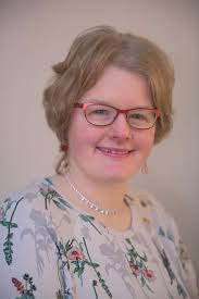 Meet the woman ENGAGED to her vintage chandelier