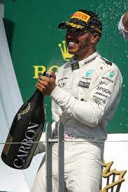 Der schuberth c4 pro carbon bringt schuberth rennsporttechnologie von d. F1 Announces New Champagne Sponsor The Drinks Business