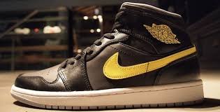 4.7 out of 5 stars 80. Air Jordan 1 Mid Black Gold Nice Kicks