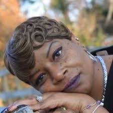 Lenora Willis's Instagram, Twitter & Facebook