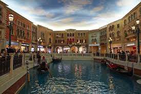The Venetian Macao Resort Hotel With Mass Travelers Macau Interior Of Venetian Affiliate Mass Travelers Maca Hotels And Resorts Resort Luxury Resort