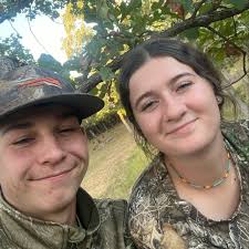 Who around Poteau would be able repaint a truck hood and a front bumper