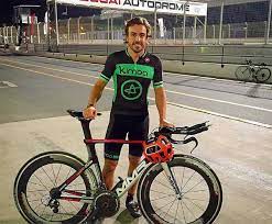 Durísimo entrenamiento de fernando alonso: Fernando Alonso Hospitalizado Tras Ser Atropellado Mientras Entrenaba En Bicicleta