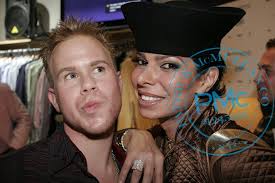 Derek Warburton Hosts the VIP Grand Opening Gala of Housing Works Hell's  Kitchen