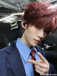 奔跑吧#奔跑吧3  EP3新预告来啦！东北喷油撸串串，“瞧你那损shai”，惊了跑男团🤣，本周五晚，一起奔跑撸串搓澡吧！😎点击链接关注接收最新跑男消息！  👉《奔跑吧3》playlists >>>http://bit.ly/2vkQ6PP  👉《奔跑吧3》预告>>>http://bit.ly/2Xsr6SK 💗快快订阅我哦：http ...