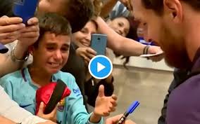 We did not find results for: Video Barcelona Fan Breaks Down In Tears As He Meets Messi