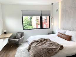 What is a minimalist bedroom? Modern Minimalist Bedroom Minimalistisch Schlafzimmer Philadelphia Von Rooted By Design Houzz
