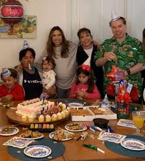 Pelas redes sociais, a filha patrícia abravanel afirmou que o apresentador está bem e. Silvio Santos E Homenageado Por Ministro Diario Da Manha