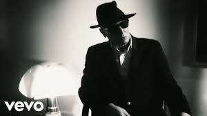 In france, he is considered one of the most important singer in french. Alain Bashung Immortels Youtube