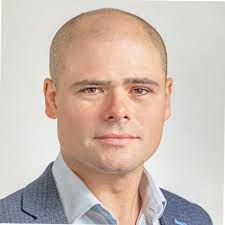 Great to hand over the keys of this pretty house in Belgravia to one of our  acquisition clients.